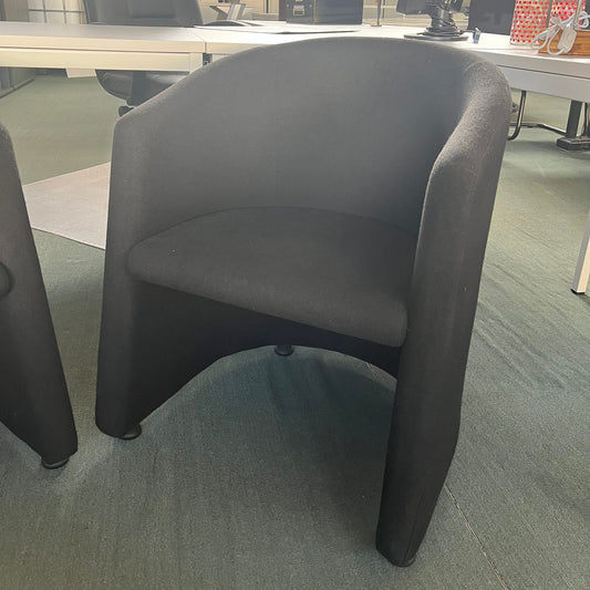 Zwarte designfauteuil