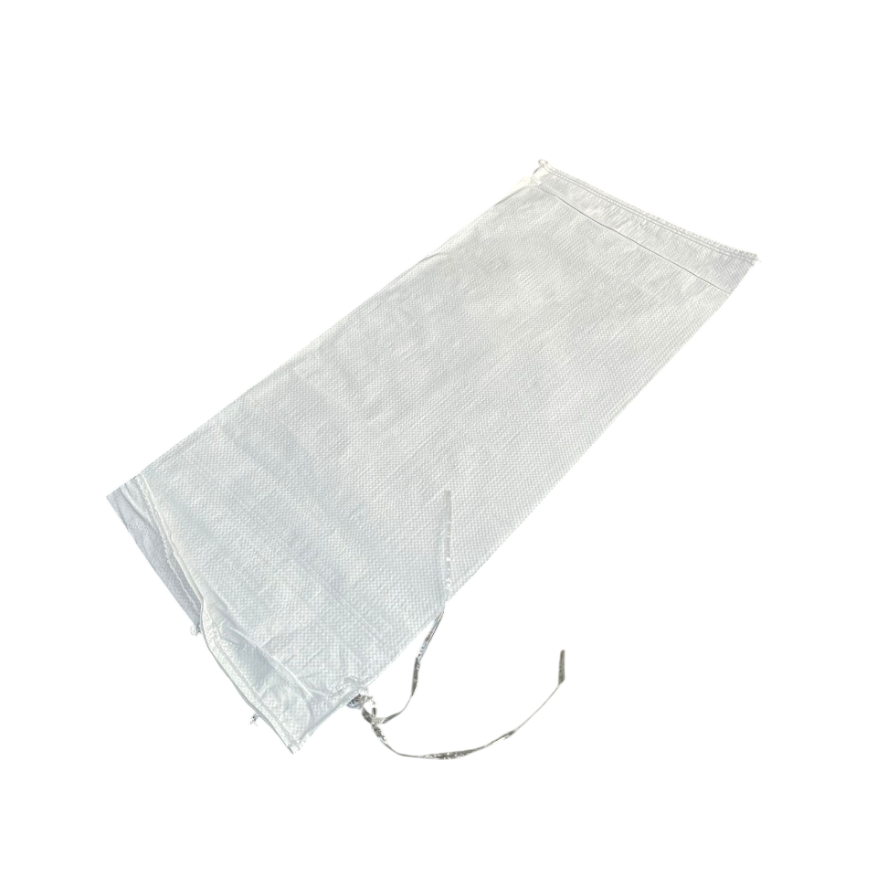 Zandzakje in witte polypropyleen