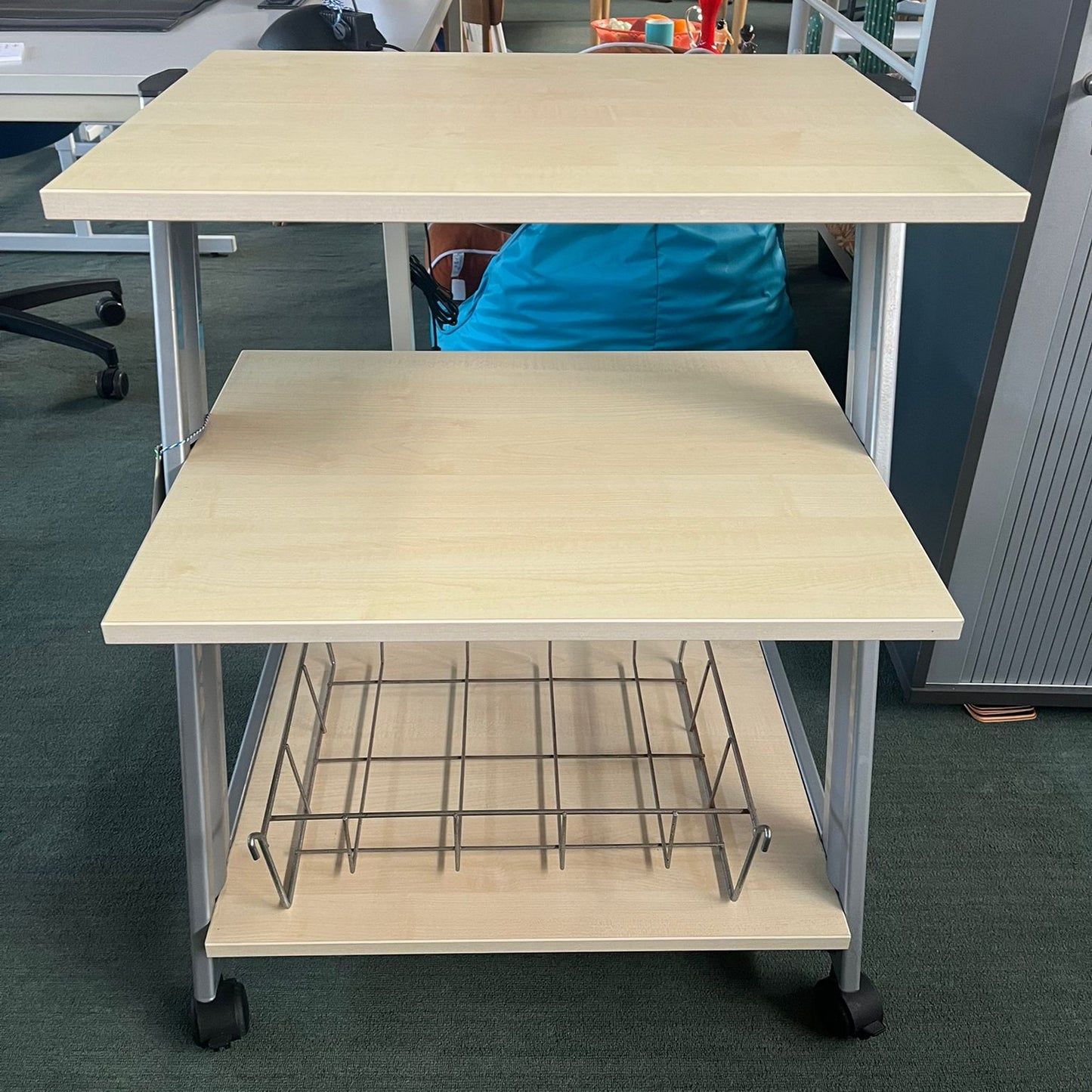 Printertafel op wieltjes