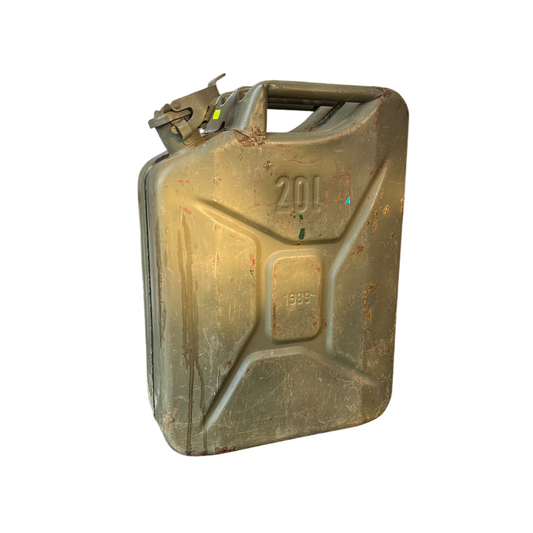 Metalen tweedehandse jerrycan